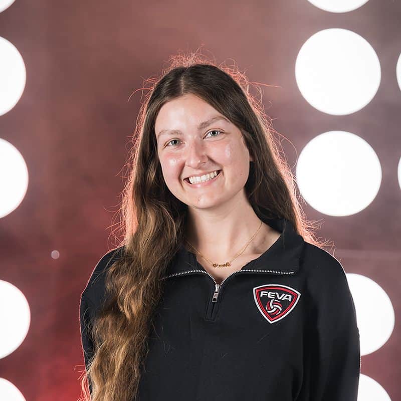 Coaches & Staff 18 Tori Rudolph 1